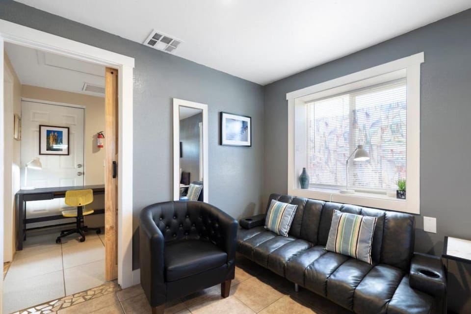Cute & Cozy Renovated APT in the heart of Phoenix Apartment in Phoenix