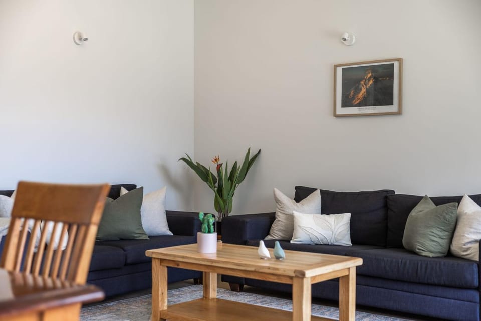 Magic on Malaghan with Lake Views Apartment in Queenstown