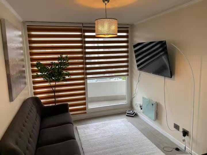 Communal lounge/ TV room, TV and multimedia, Living room, Seating area, Evening entertainment