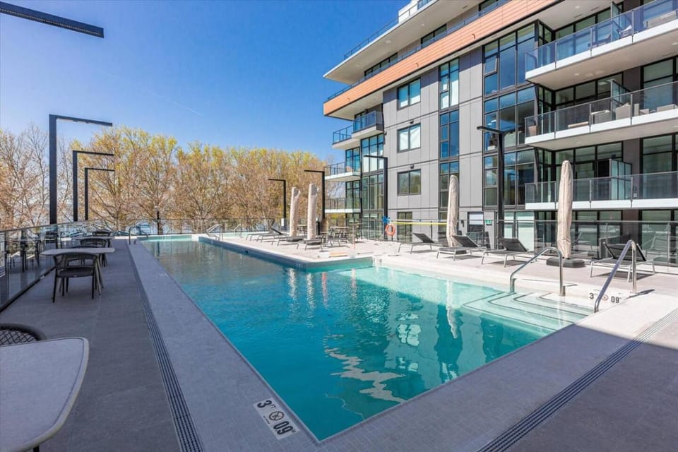 Gyrobeachescape House in Kelowna