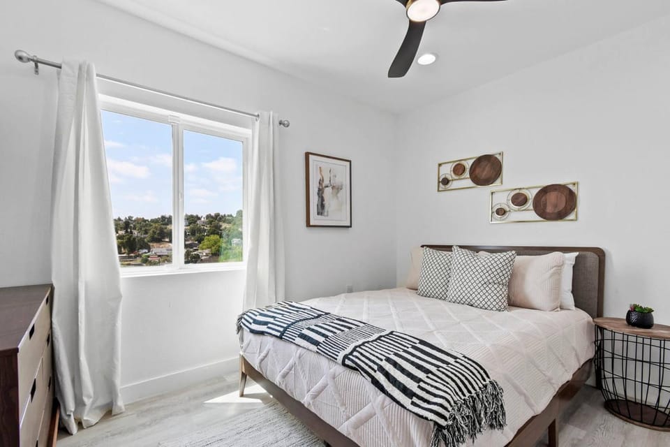 Bed, Bedroom