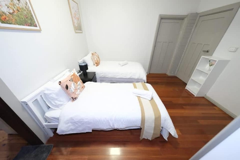 Sydney concord 4 Bed 3 bath close Burwood House in Sydney