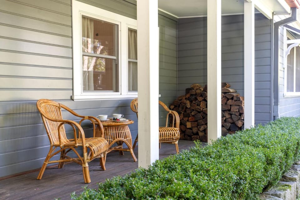 Brae View House - Pet Friendly House in Berry