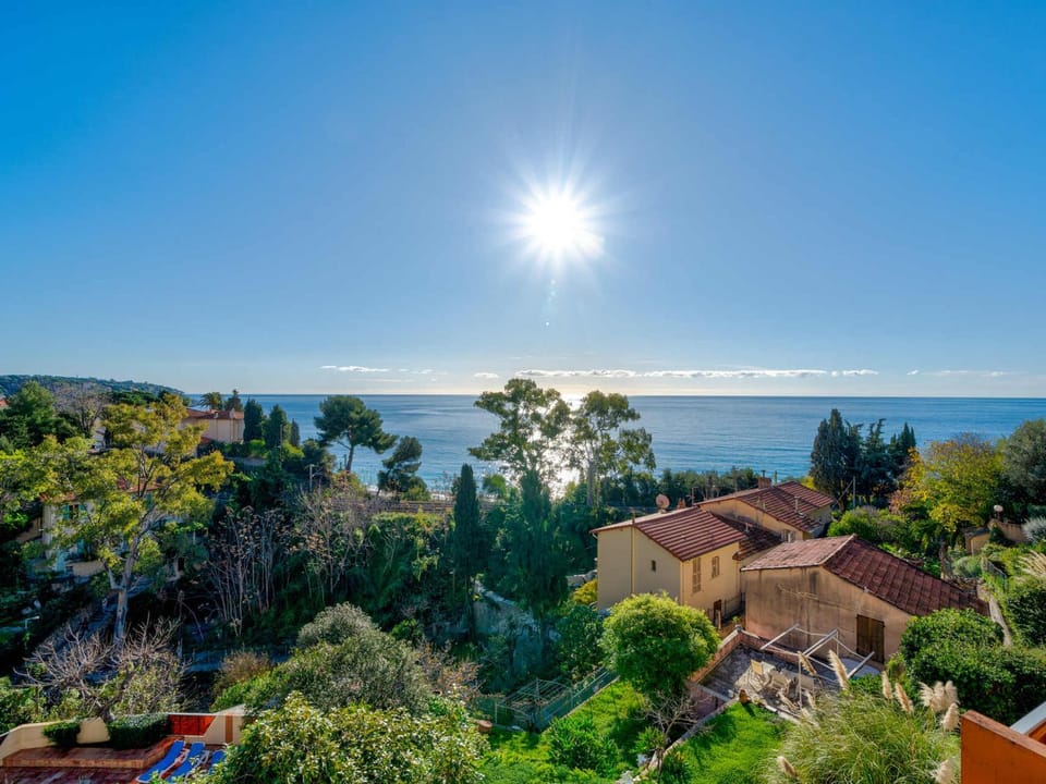 Studio 6 personnes avec Wi-Fi, vue mer - FR-1-827-19 Apartment in Roquebrune-Cap-Martin