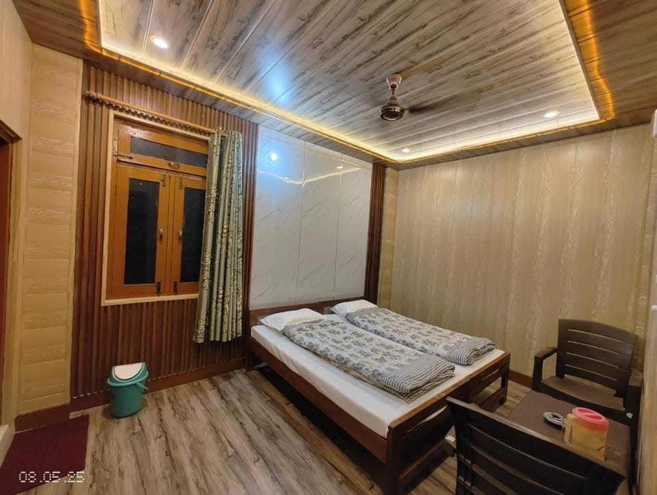 Gokul Guest House By Mero Pahad Stays & camp Bed and Breakfast in Uttarakhand