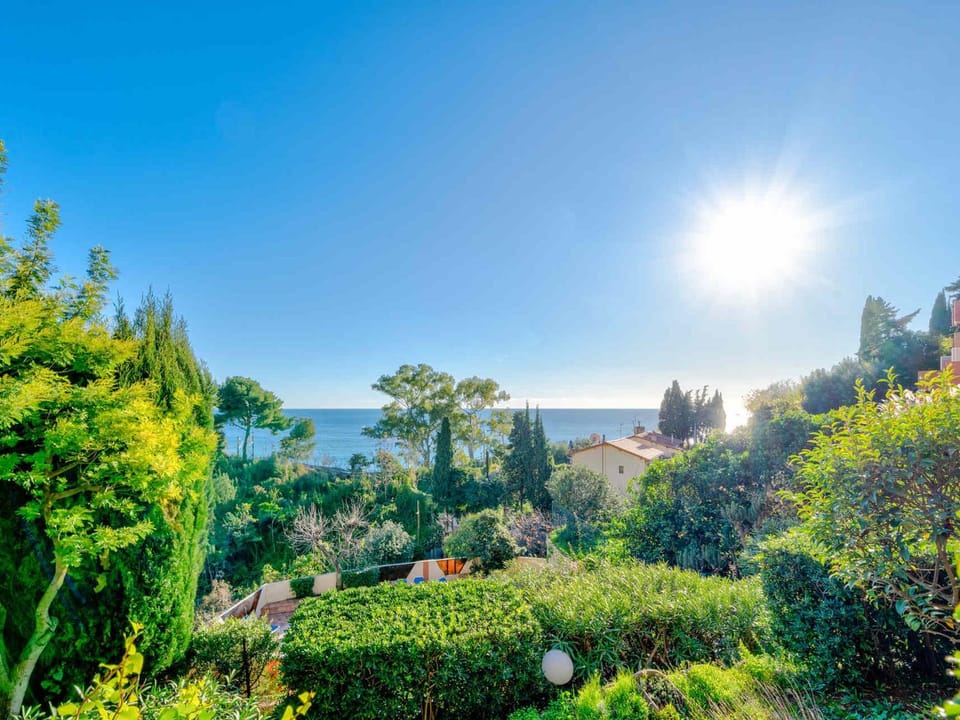 Studio cosy pour 4 avec Wi-Fi, vue mer - FR-1-827-72 Apartment in Roquebrune-Cap-Martin
