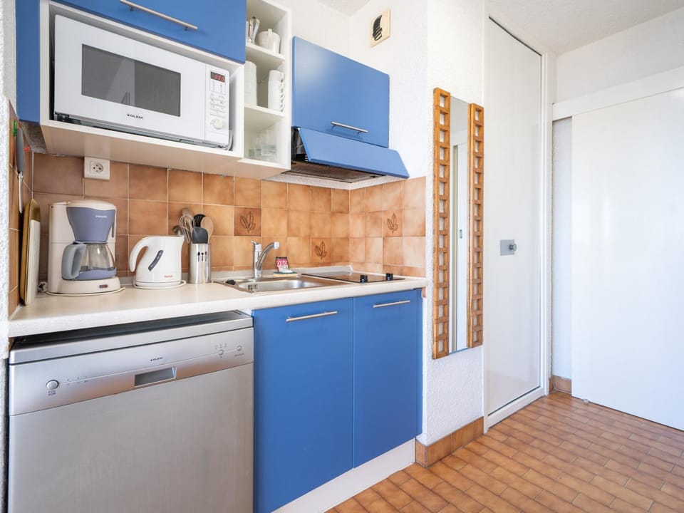 Studio vue mer pour 4 avec Wi-Fi, séjour idéal ! - FR-1-827-73 Apartment in Roquebrune-Cap-Martin