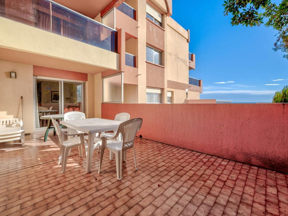 Studio 4 personnes avec Wi-Fi, vue mer - FR-1-827-92 Apartment in Roquebrune-Cap-Martin