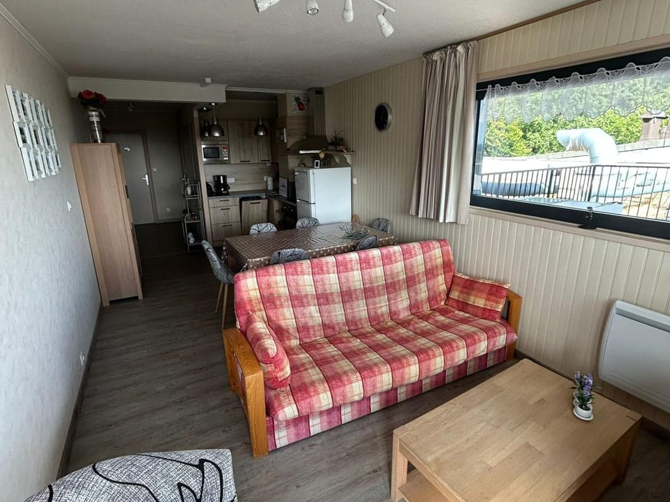 Grand 3 pièces avec vue sur pistes et lac à Besse - FR-1-814-129 Apartment in Besse-et-Saint-Anastaise