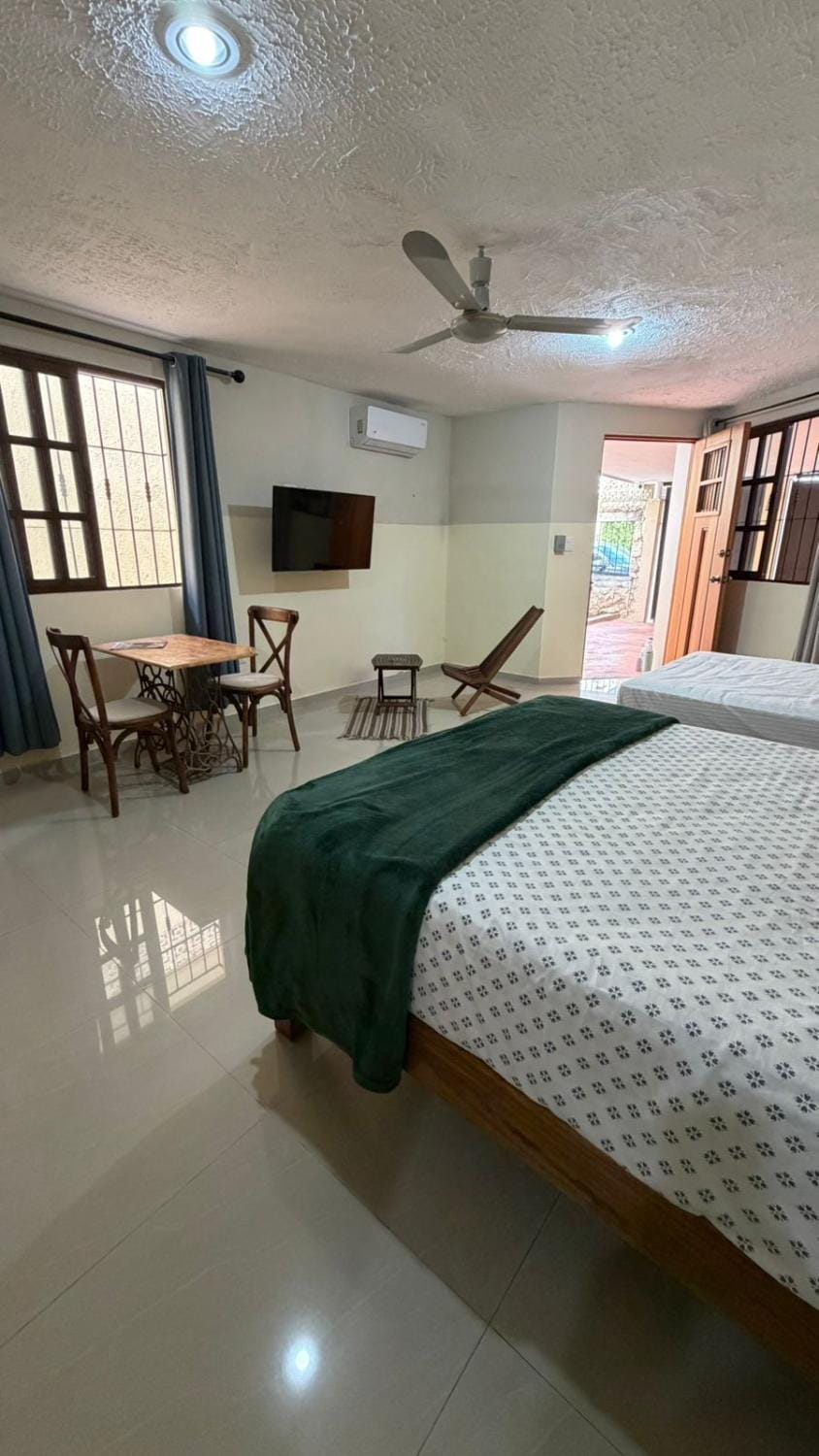 Departamento Privado y Amplio en Zona Norte con Wifi cerca Centro Bed and Breakfast in Merida