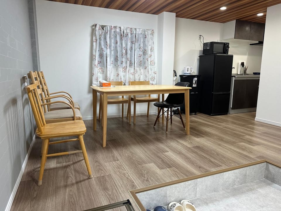 Kitchen or kitchenette, Living room
