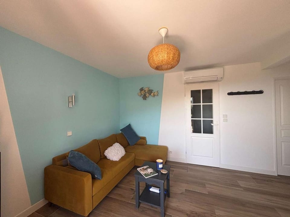 Les Issambres T2 rénové avec piscine et parking - FR-1-226-561 Apartment in Sainte-Maxime