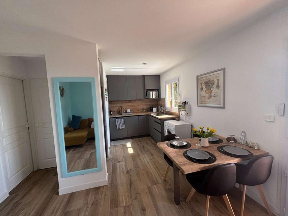 Les Issambres T2 rénové avec piscine et parking - FR-1-226-561 Apartment in Sainte-Maxime
