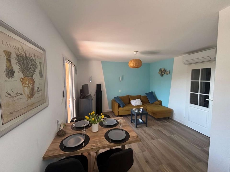 Les Issambres T2 rénové avec piscine et parking - FR-1-226-561 Apartment in Sainte-Maxime