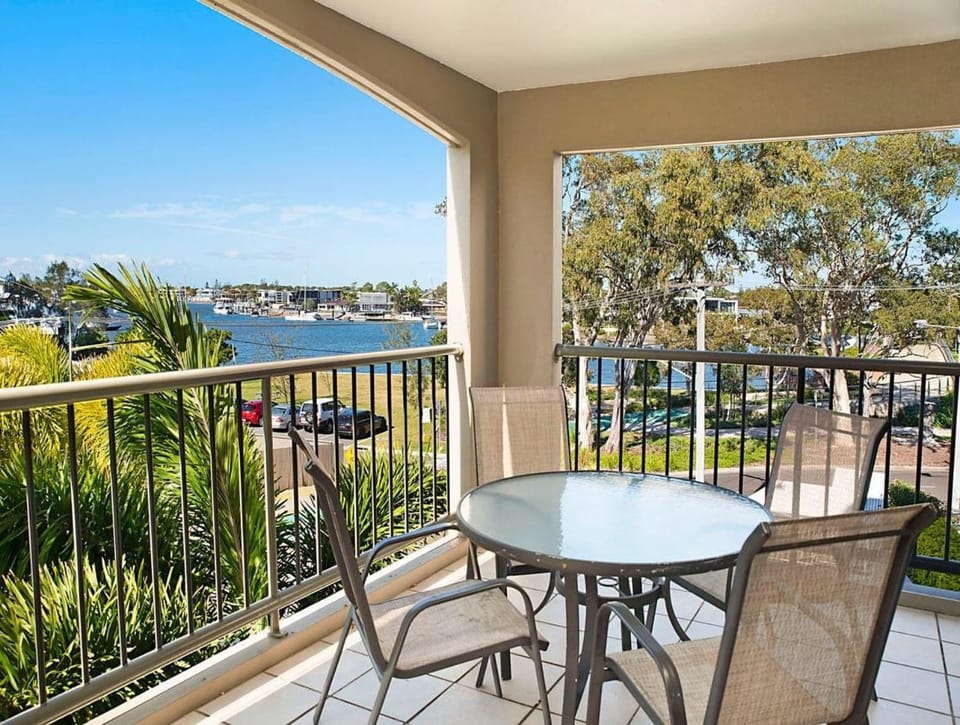 Balcony/Terrace, River view