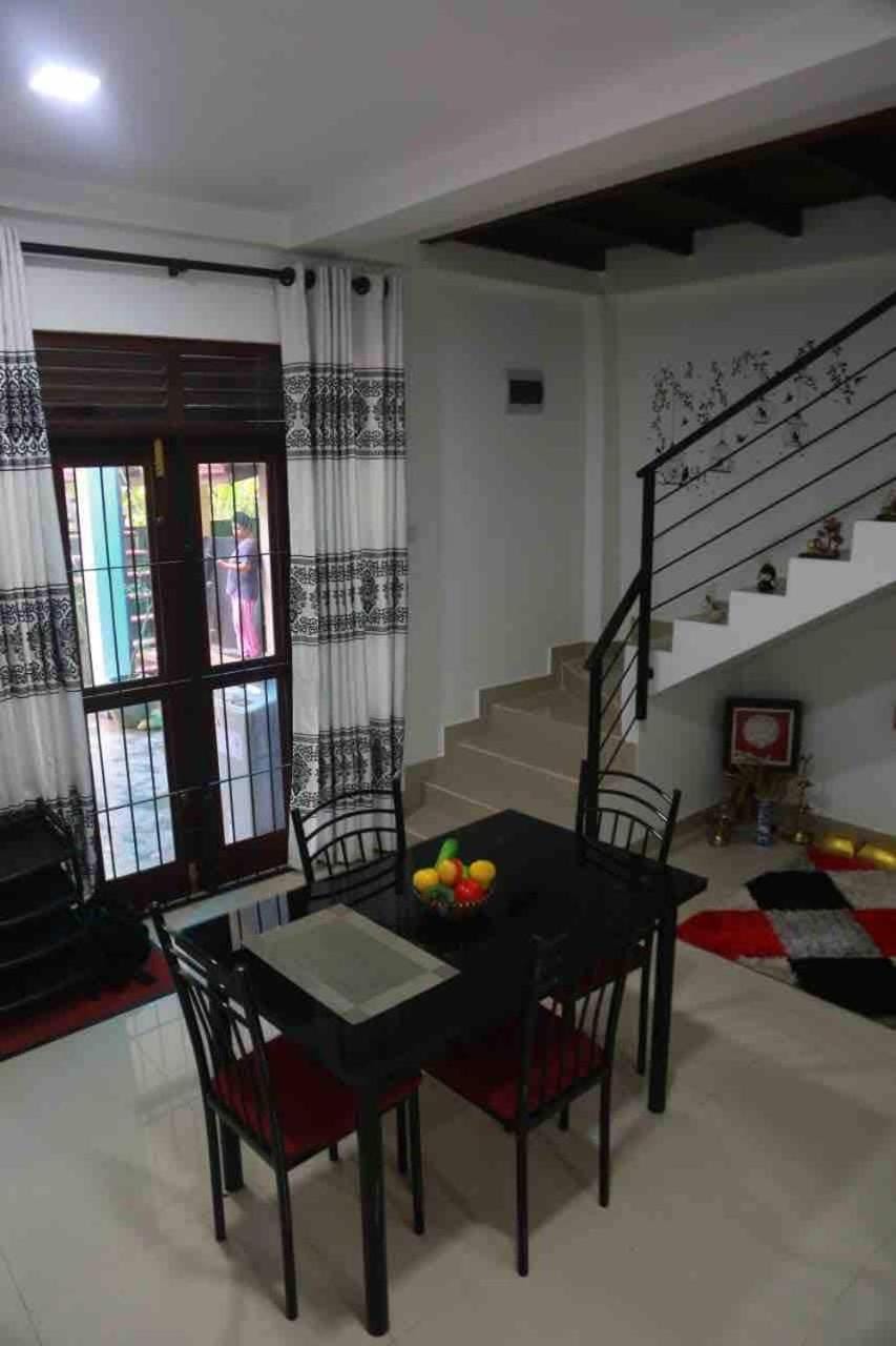 Galle MANIs Residence Ruby Apartment in Dambulla