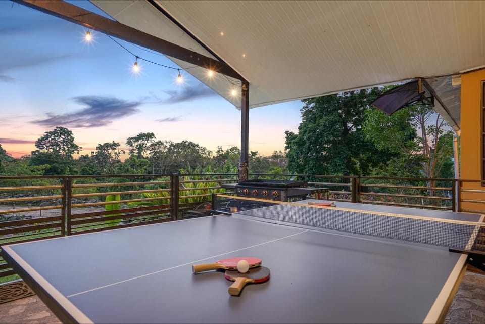 Patio, Day, Natural landscape, Activities, BBQ facilities, Table tennis, Lake view