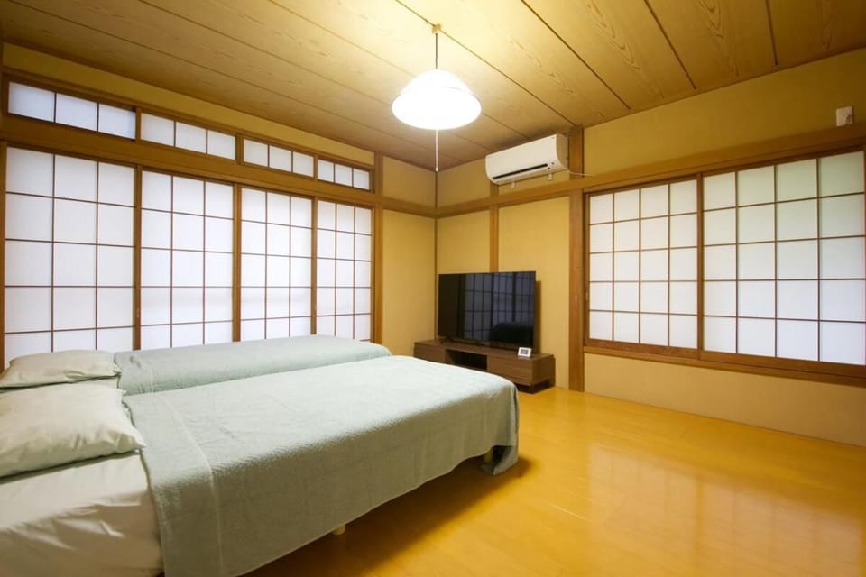 日高 里山の一軒家貸切 自然に囲まれたのどかなエリア 最大6名無料駐車場 Apartment in Saitama Prefecture