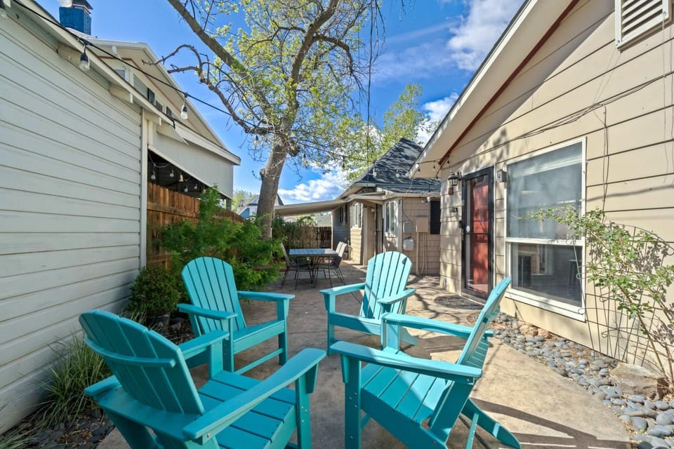Uintah Cottages Urban Mountain Charm Dog-Friendly House in Colorado Springs
