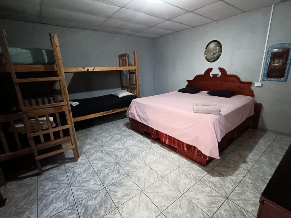 Lirio green hostal Hostel in Managua