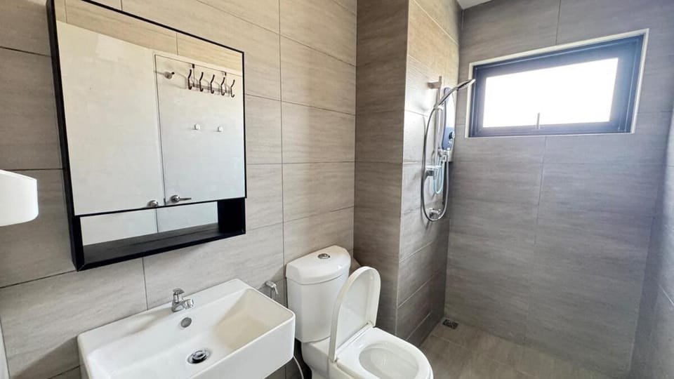 Amber 2Rooms 6pax Quayside Mall Cinema Apartment in Selangor, Malaysia