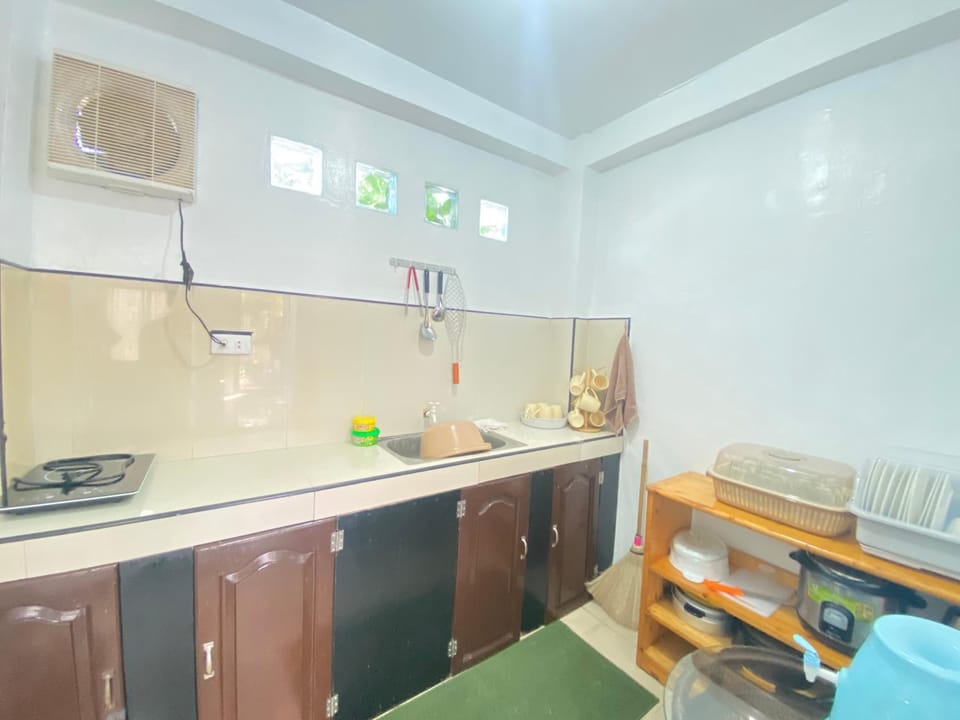 Two-Storey House for Big Groups House in Lapu-Lapu City