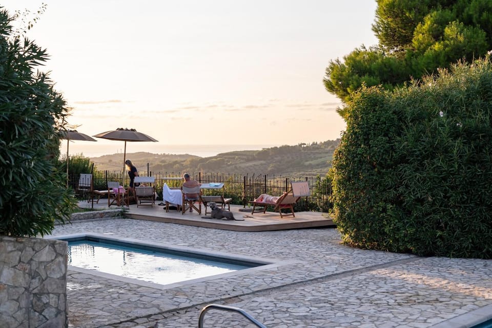Swimming pool, sunbed