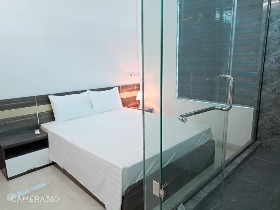 Bathroom, Photo of the whole room
