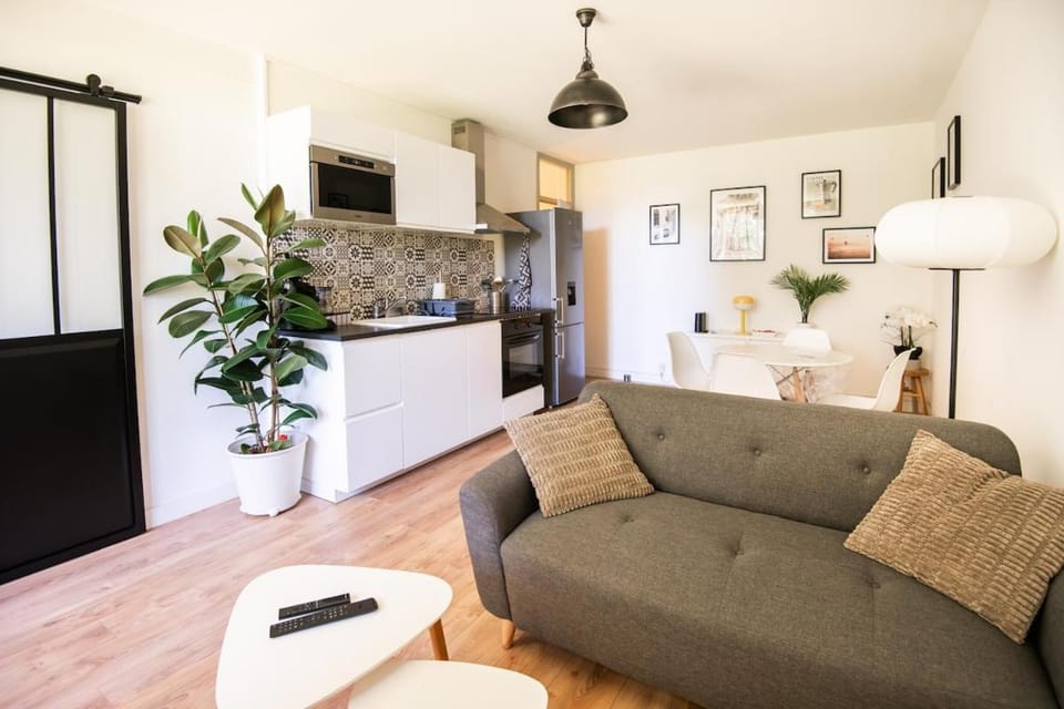 36 m2 2-room apartment, parking, fiber internet, near metro, Literie Bultex Apartment in Toulouse