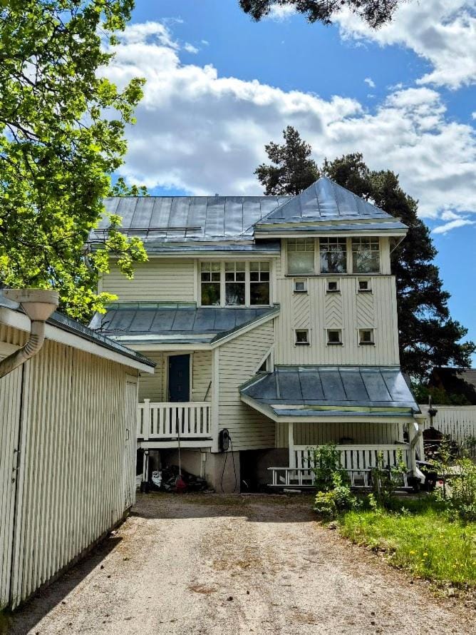 Villa Mosahiisi Charming Poolside Getaway Vacation rental in Helsinki