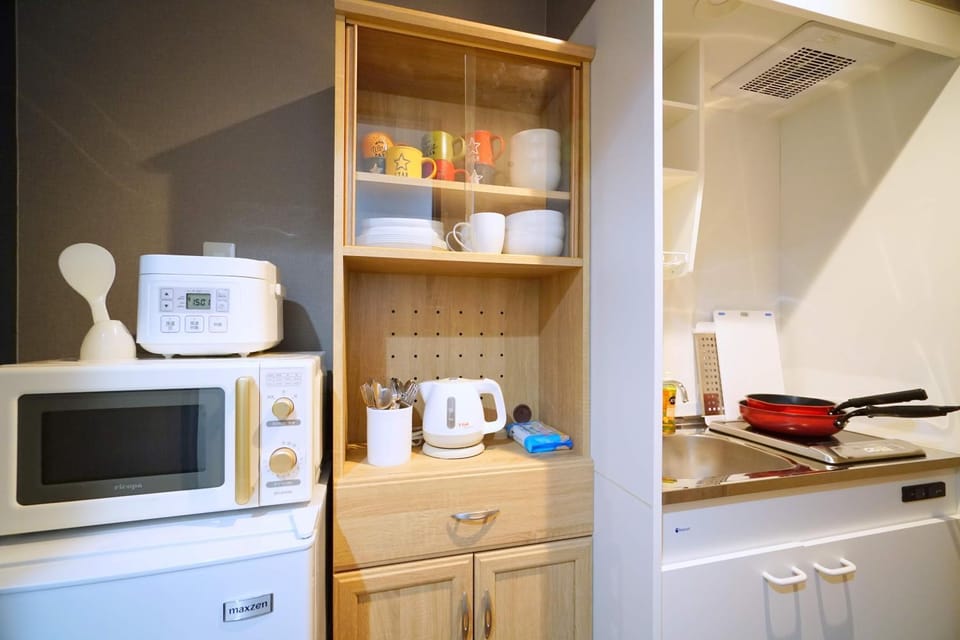 Kitchen or kitchenette