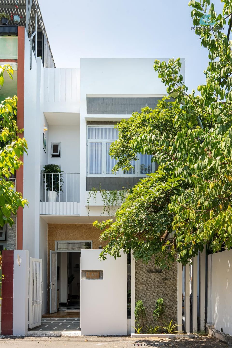 Property building, Day, View (from property/room), Balcony/Terrace