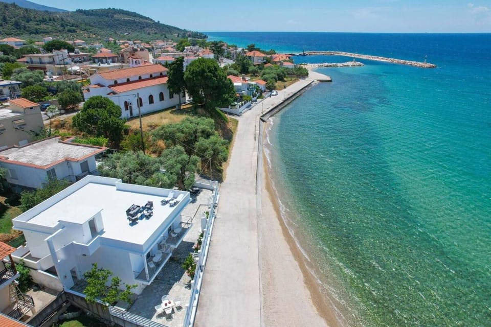 Nearby landmark, Natural landscape, Bird's eye view