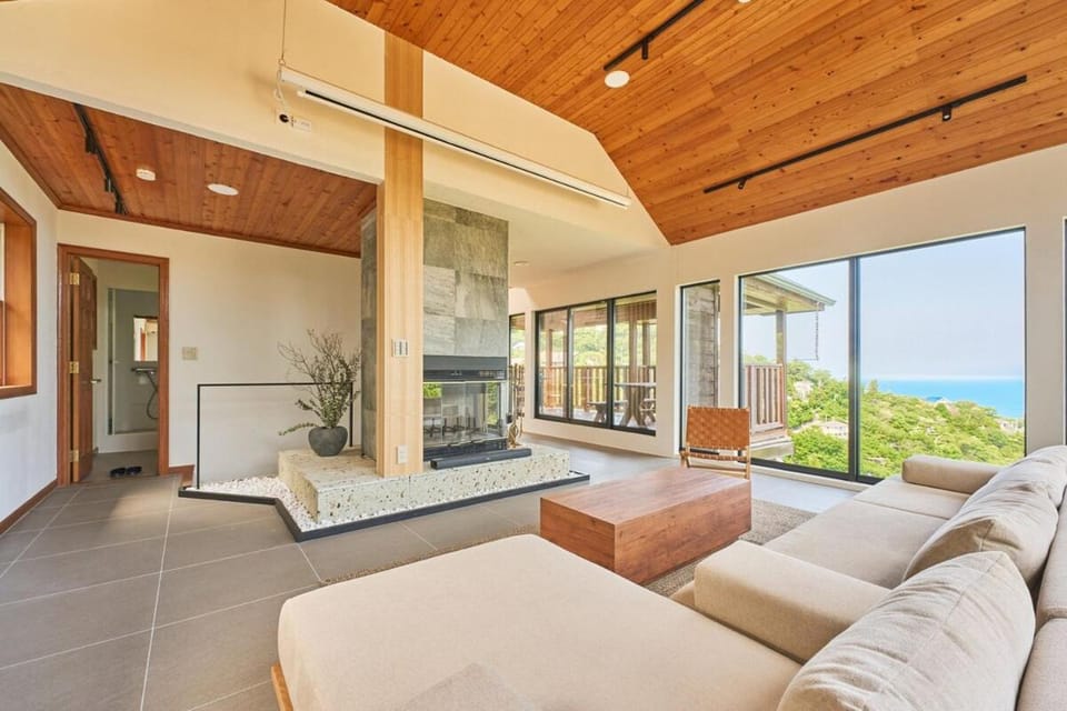 プライベートリゾート飛鳥 Villa in Shizuoka Prefecture