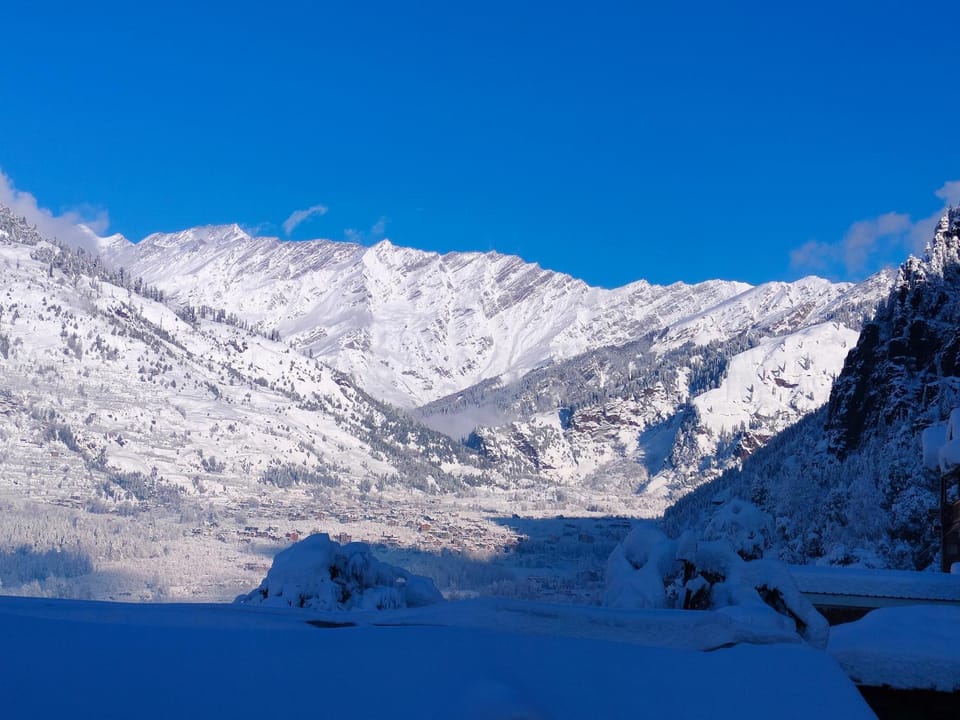 Nearby landmark, Winter, Mountain view