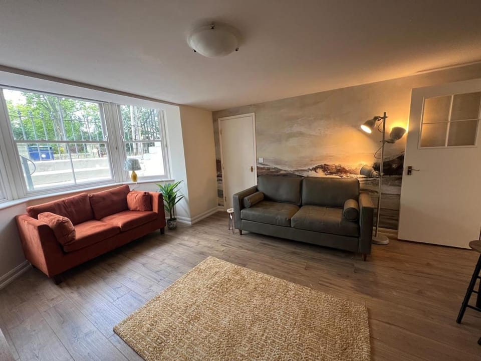 Stylish flat with parking, stones throw to the beach Apartment in Filey