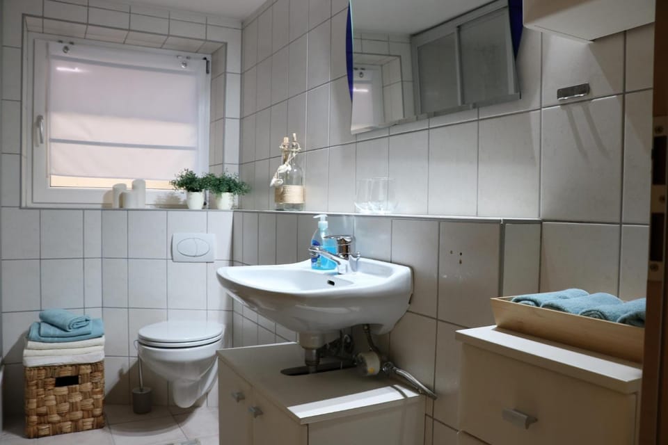 Toilet, Bathroom