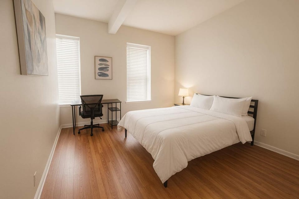 Bed, Photo of the whole room, Bedroom