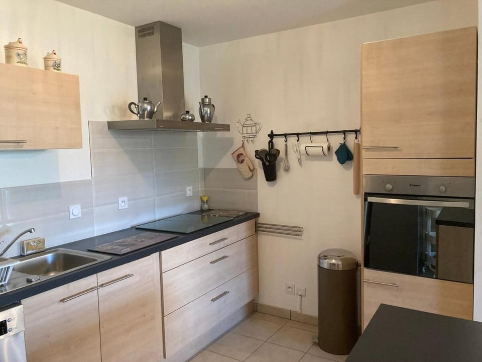 dishwasher, microwave, oven, kitchen