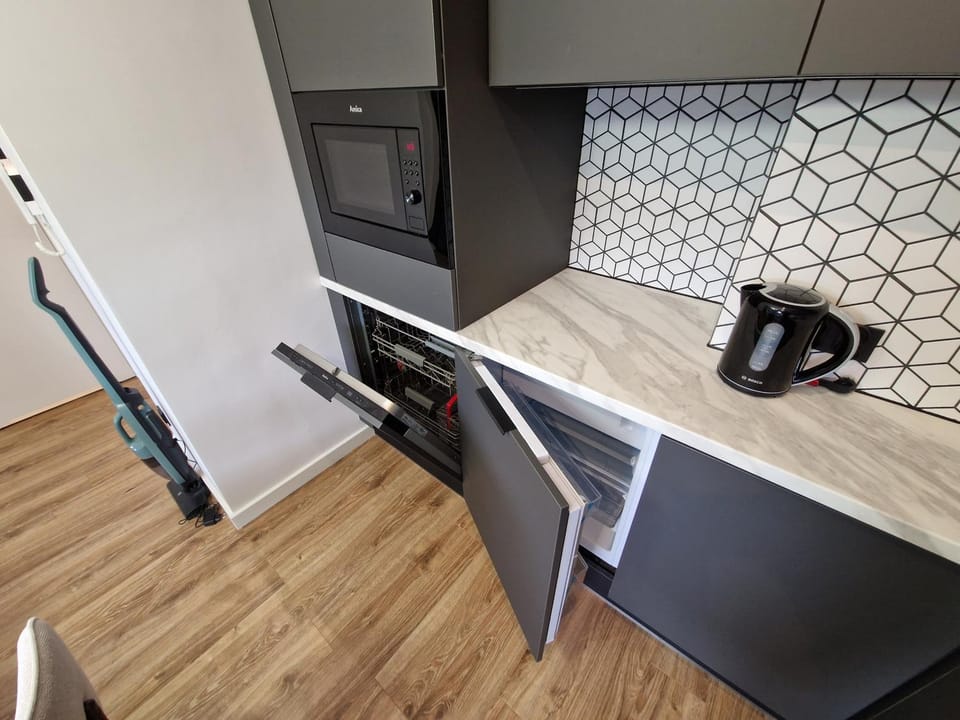 Coffee/tea facilities, Kitchen or kitchenette, microwave