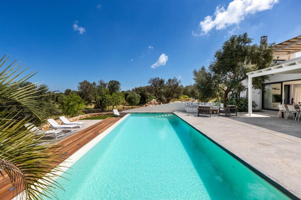 Property building, Pool view, Swimming pool, sunbed