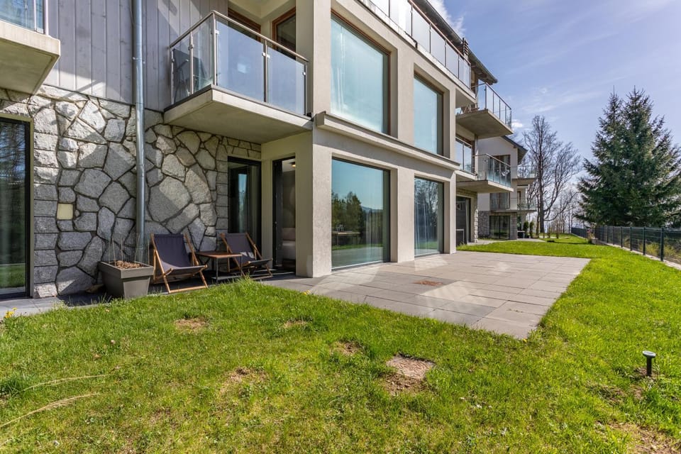 Property building, Natural landscape, sunbed