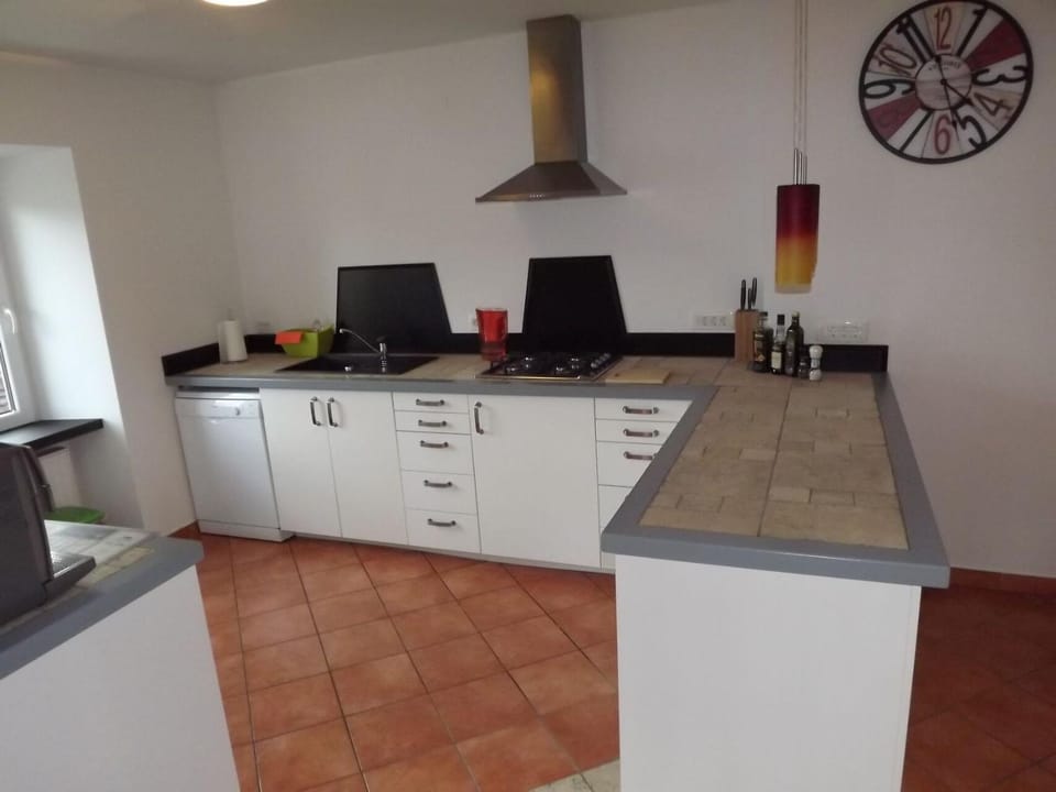 Decorative detail, stove, kitchen