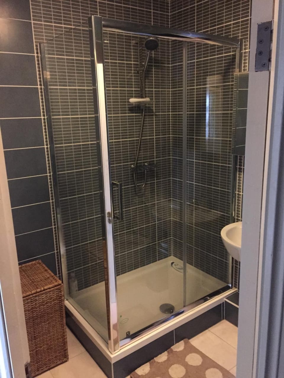 2 Bedroom Early Check In and Late Check Out Possible Apartment in Dublin