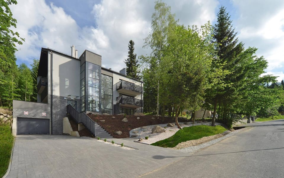 Property building, Day
