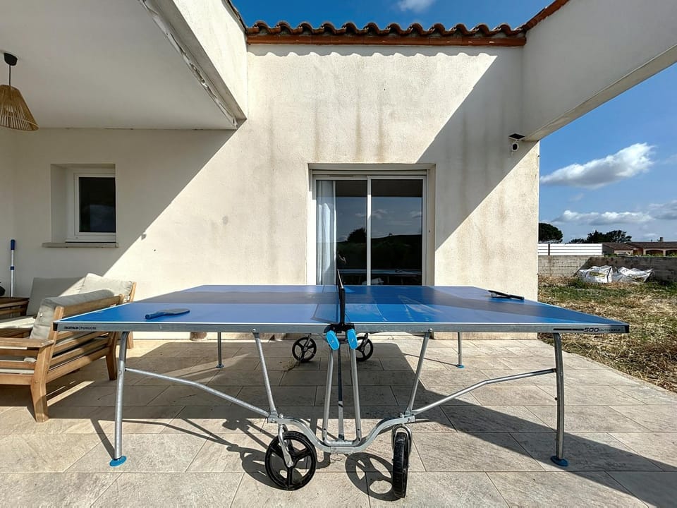 Table tennis