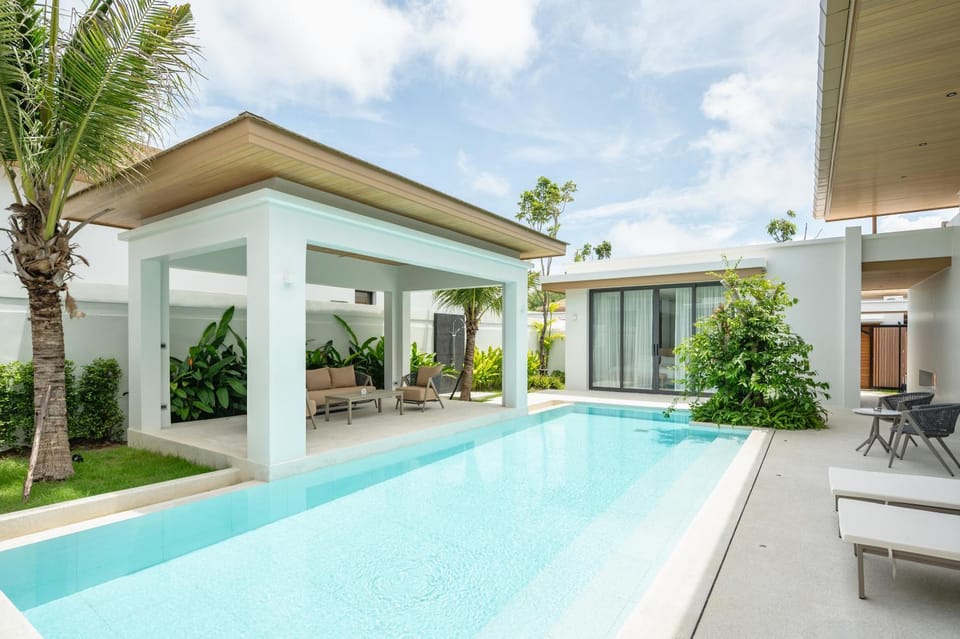 Garden, Garden view, Pool view, Swimming pool, Swimming pool, sunbed