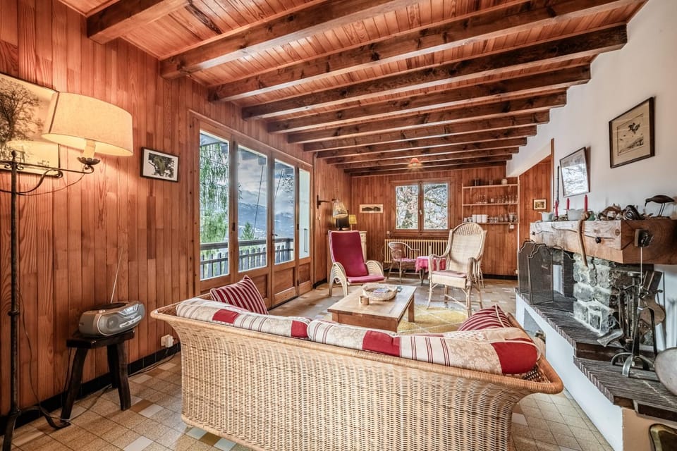 Property building, Living room