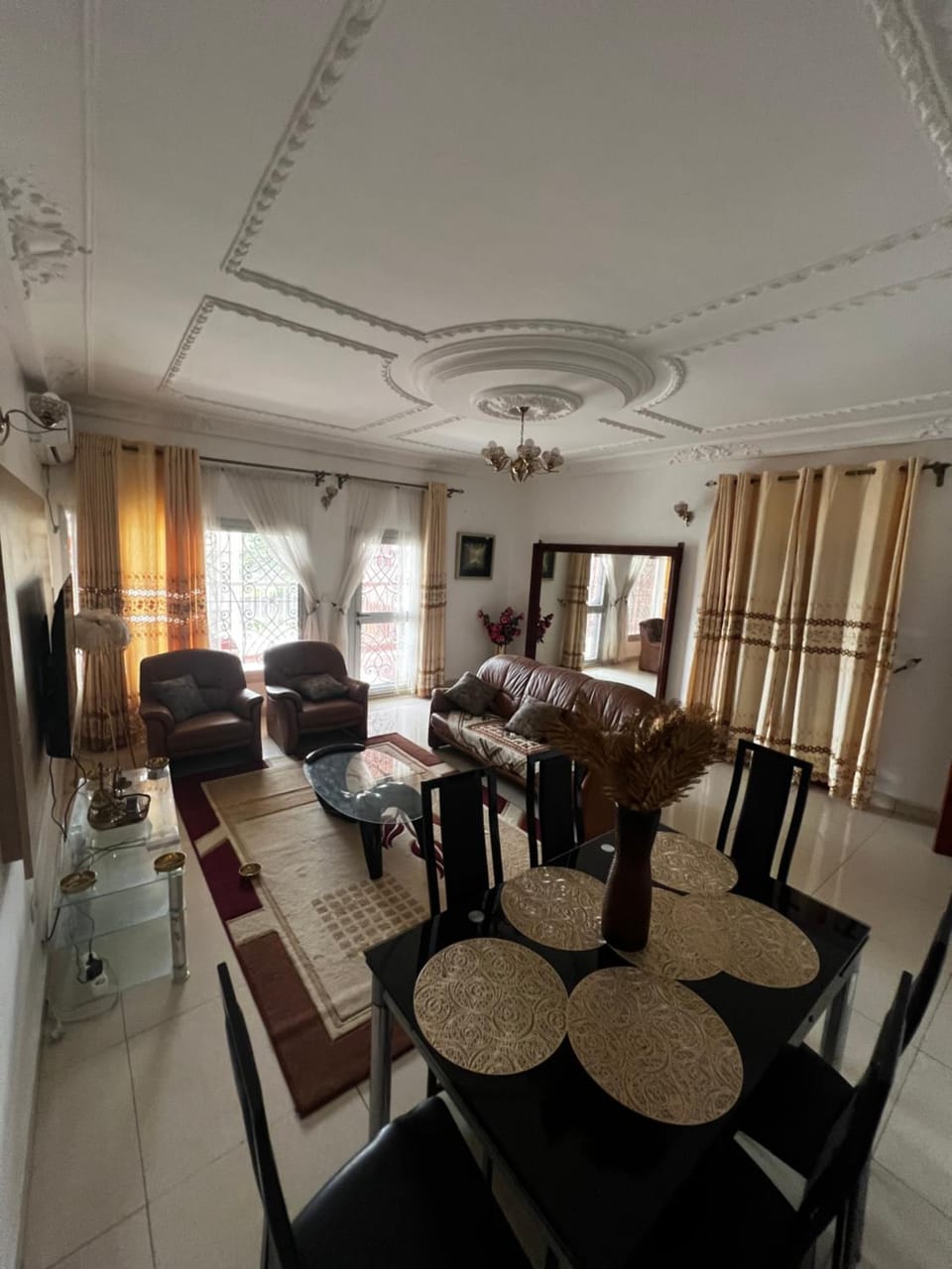Appartement Jardin Dachille - Résidence Shalom Bonamoussadi avec Wifi, Clim, Parking, Gardien 24h Apartment in Douala