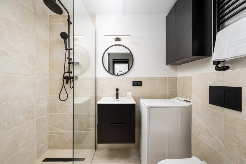 Shower, Bathroom, towels